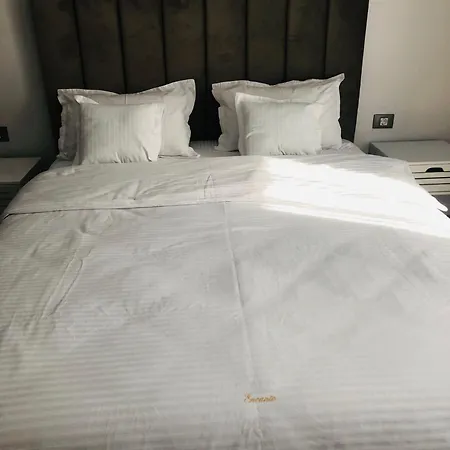 Encanto Mamaia דירה